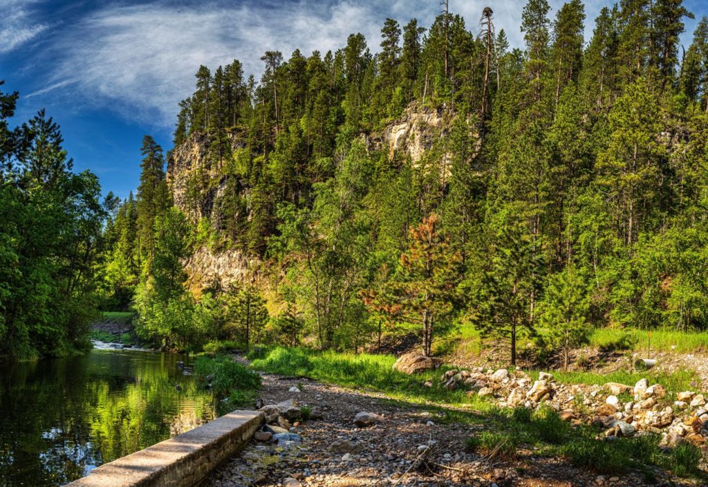 South Dakota Fly Fishing Spots on Rivers and Lakes