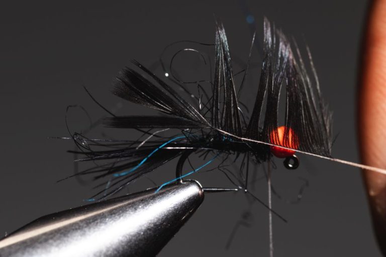 step12learn to tie a micro bugger