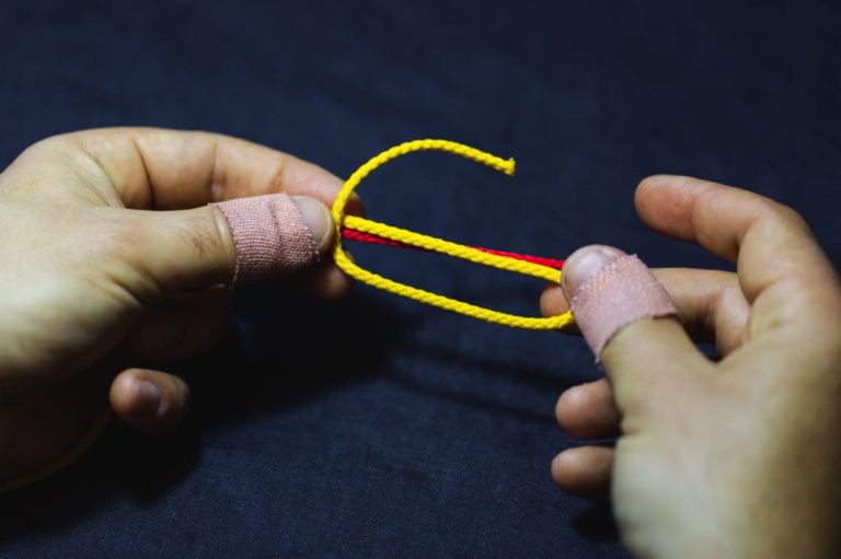 learn to tie a uni knot step 6