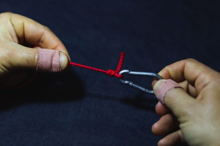 tying a clinch knot step 7