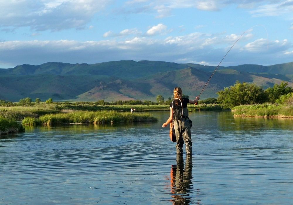 Best Breathable Waders (2023 Buyer's Guide) - Into Fly Fishing